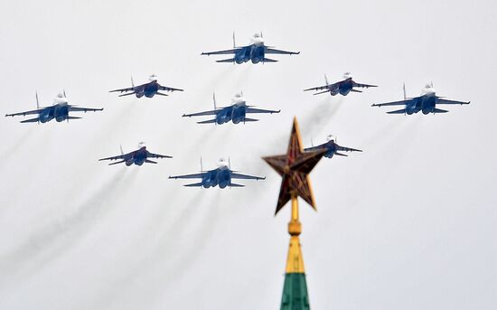 Воздушный парад Победы в Москве