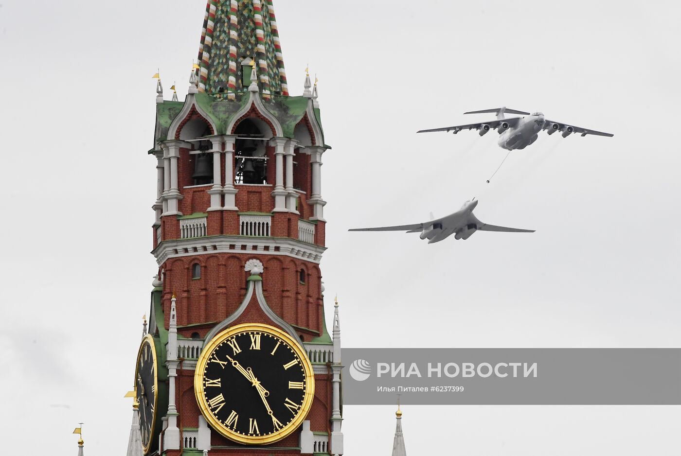 Воздушный парад Победы в Москве