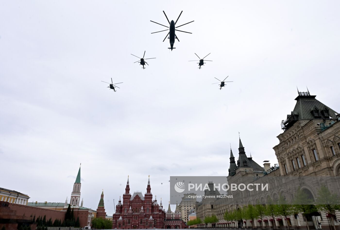 Воздушный парад Победы в Москве