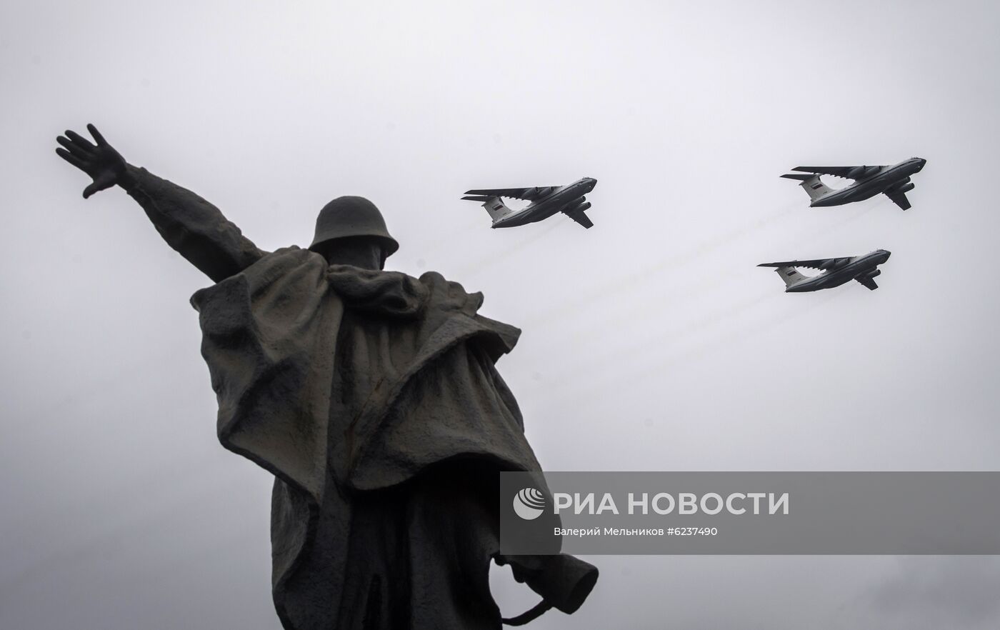 Воздушный парад Победы в Москве