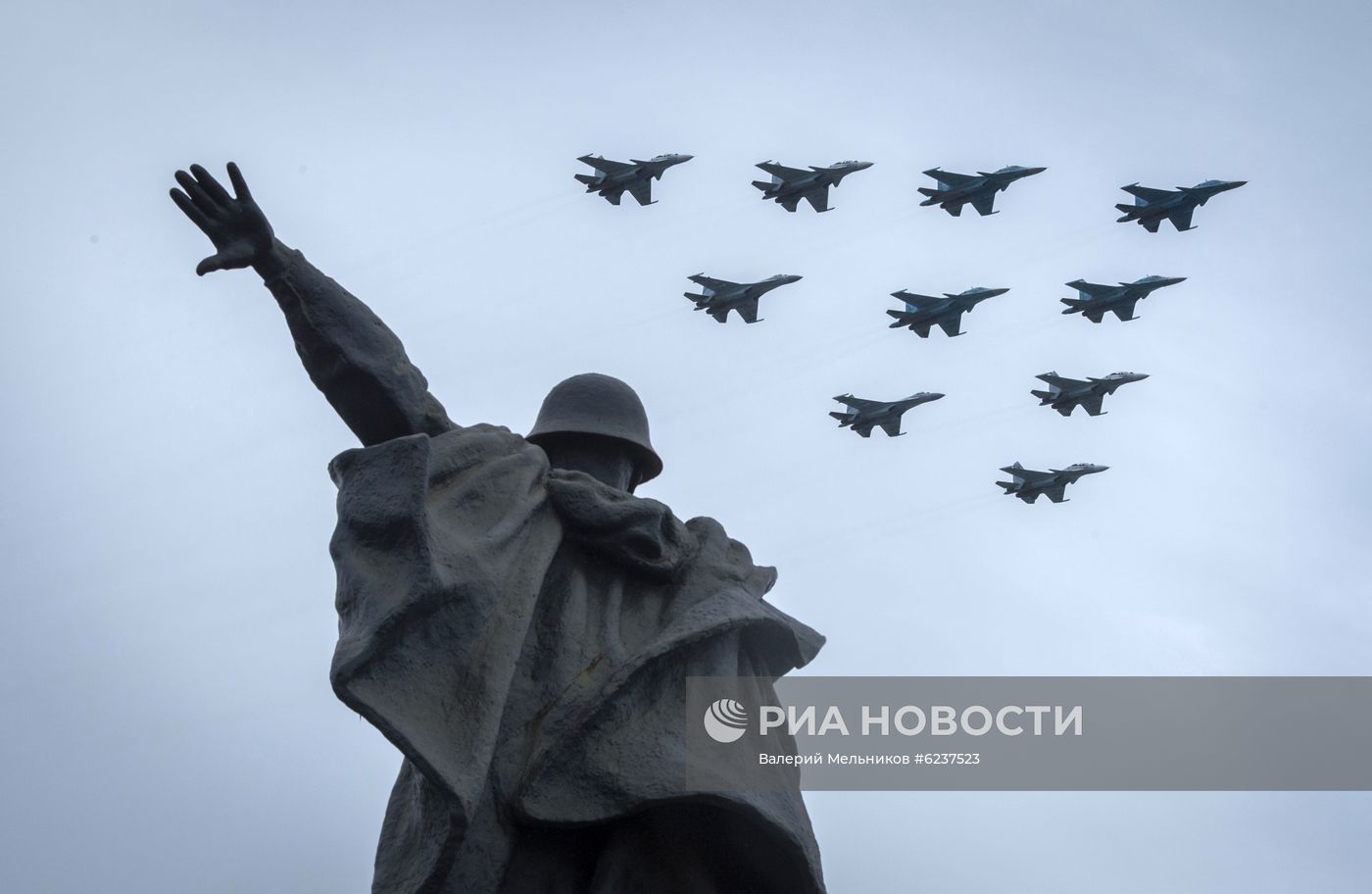 Воздушный парад Победы в Москве