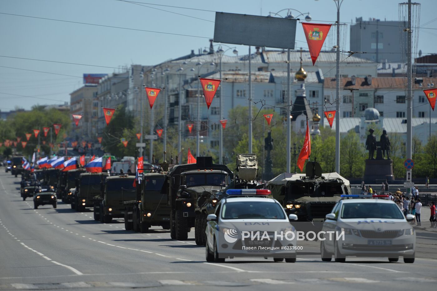 Празднование Дня Победы в городах России
