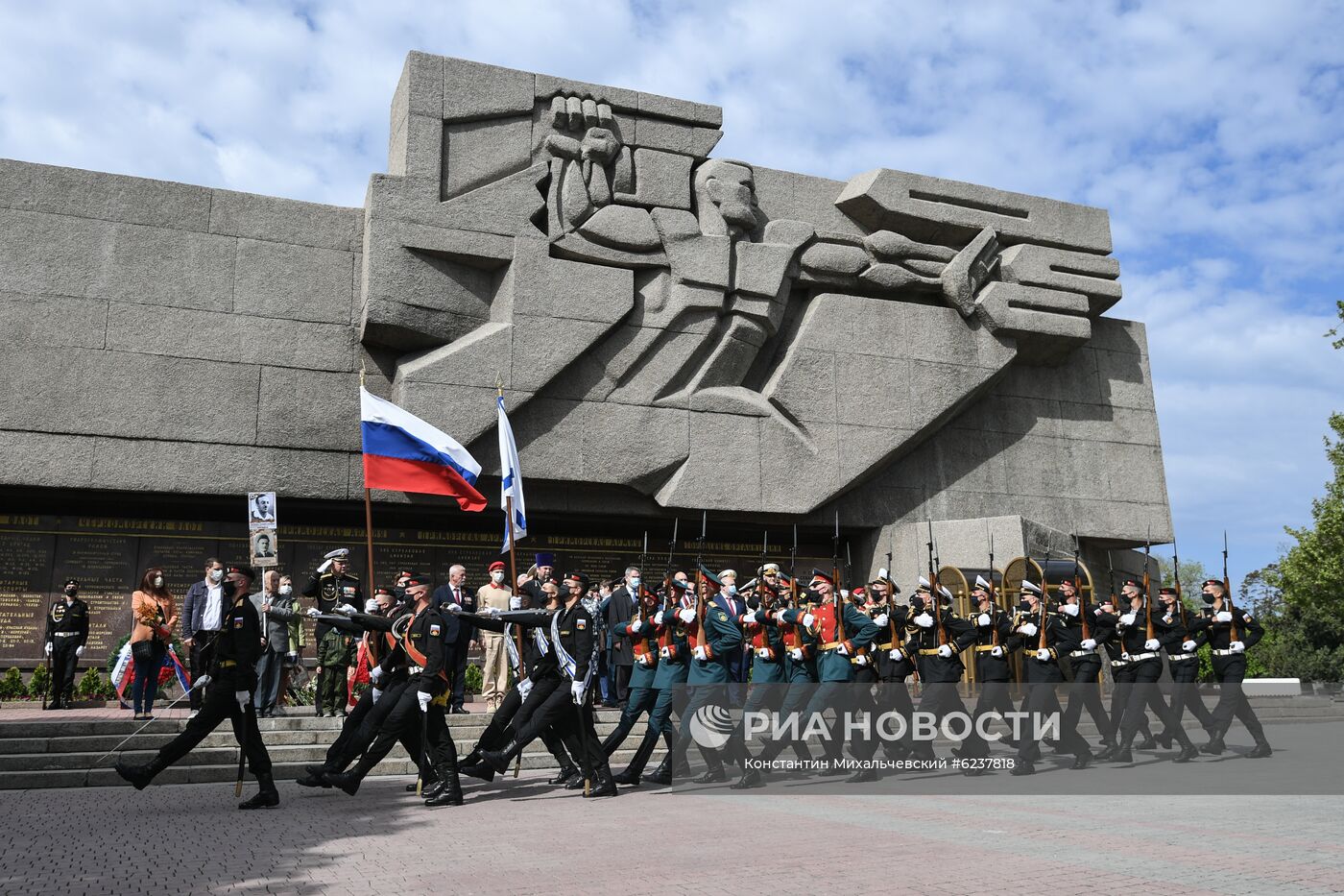 Празднование Дня Победы в городах России