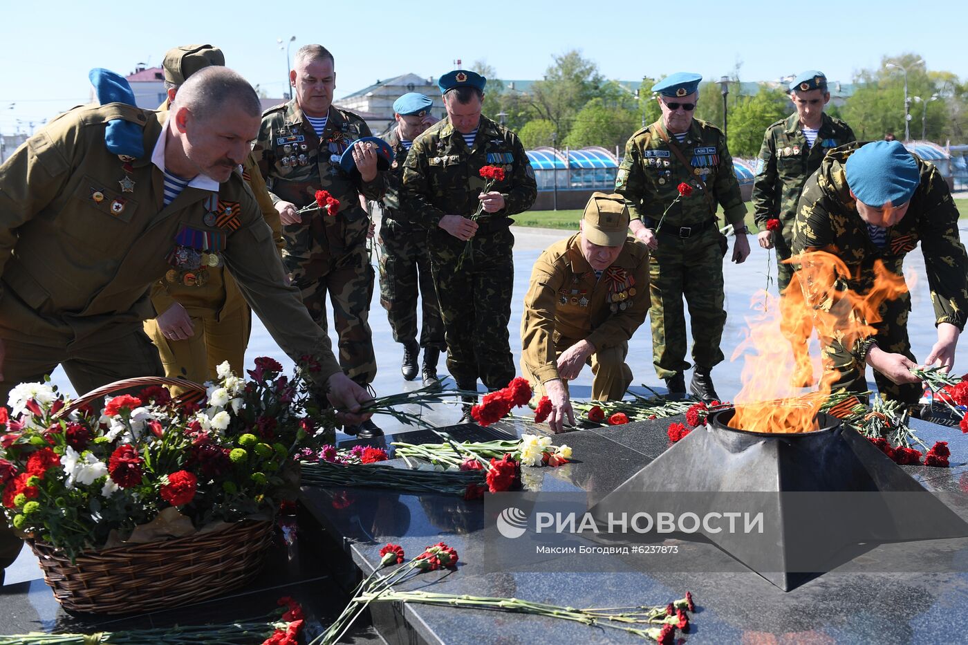 Празднование Дня Победы в городах России