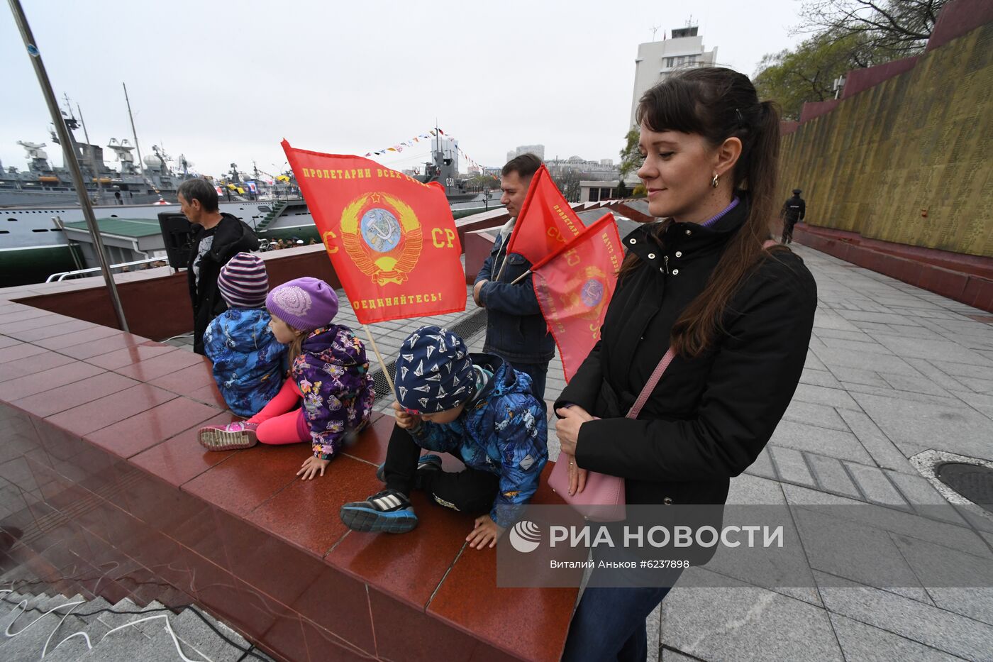 Празднование Дня Победы в городах России