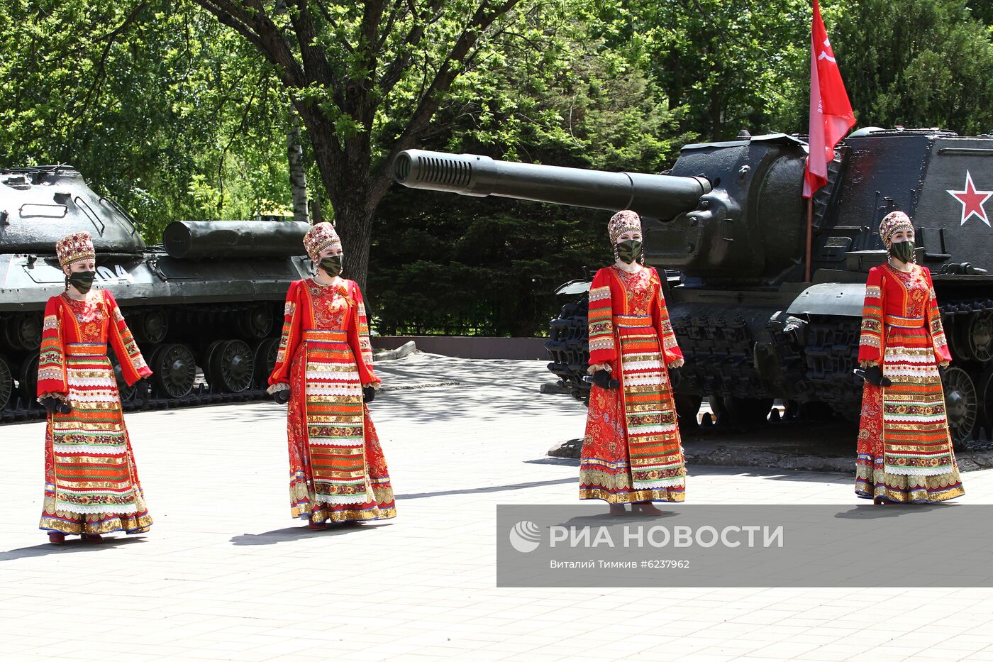 Празднование Дня Победы в городах России