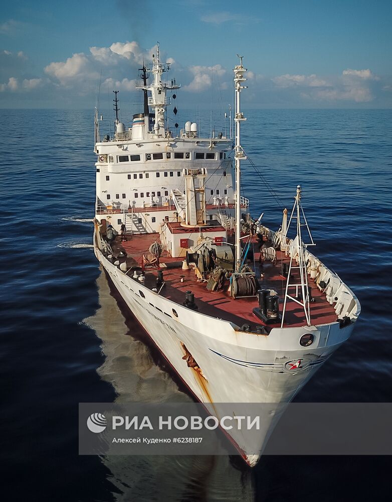 Празднование Дня Победы на судне "Адмирал Владимирский"