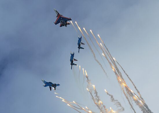 Авиационный праздник в честь Дня Победы