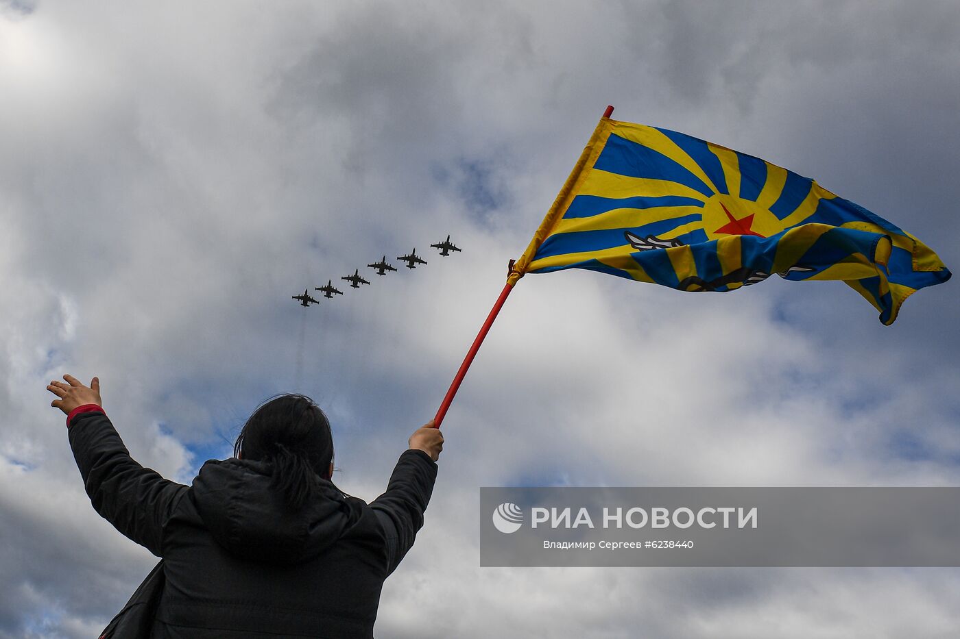 Штурмовики Су-25 выступают на авиационном празднике в честь Дня Победы в Кубинке. Место: Россия, Кубинка. Автор: Владимир Сергеев/РИА Новости. Авиационный праздник в честь Дня Победы