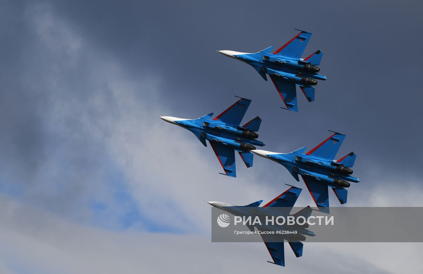 Авиационный праздник в честь Дня Победы
