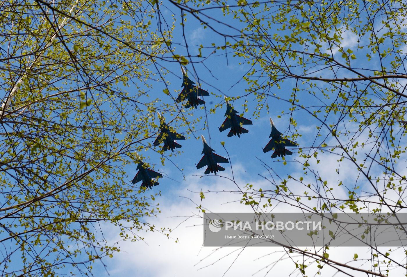 Авиационный праздник в честь Дня Победы