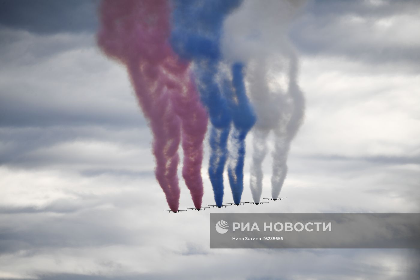 Авиационный праздник в честь Дня Победы