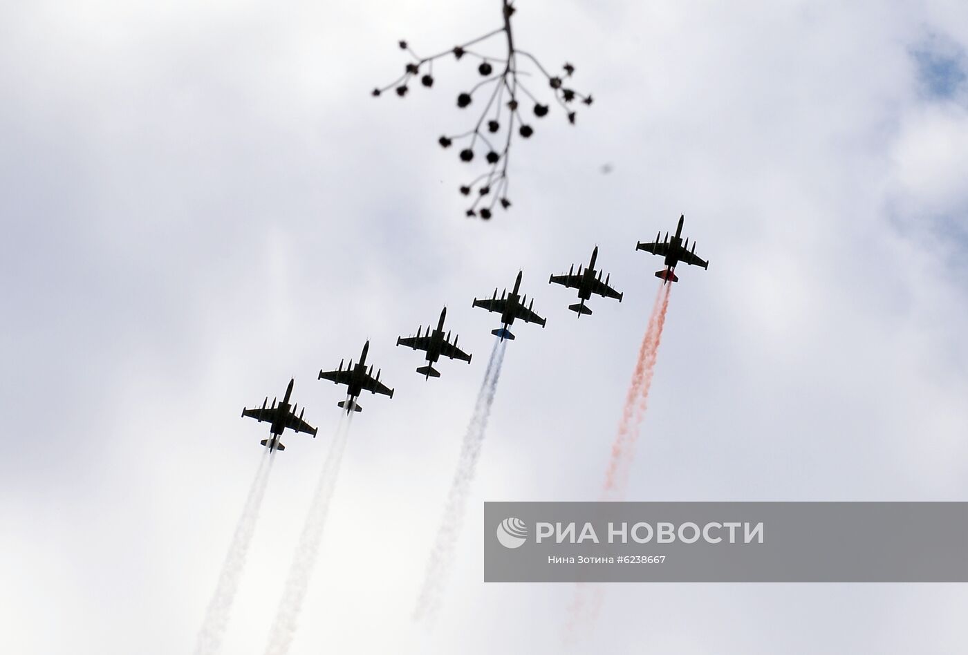 Авиационный праздник в честь Дня Победы