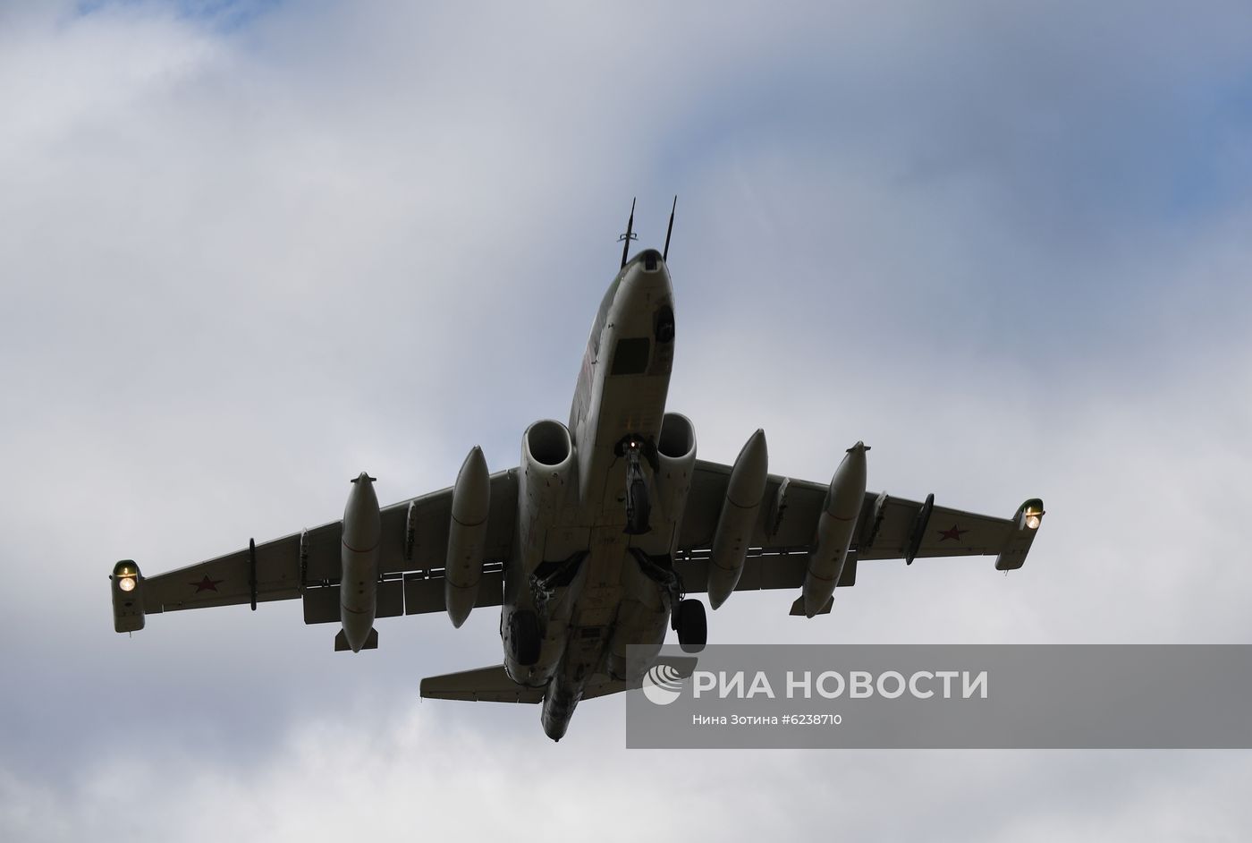 Авиационный праздник в честь Дня Победы