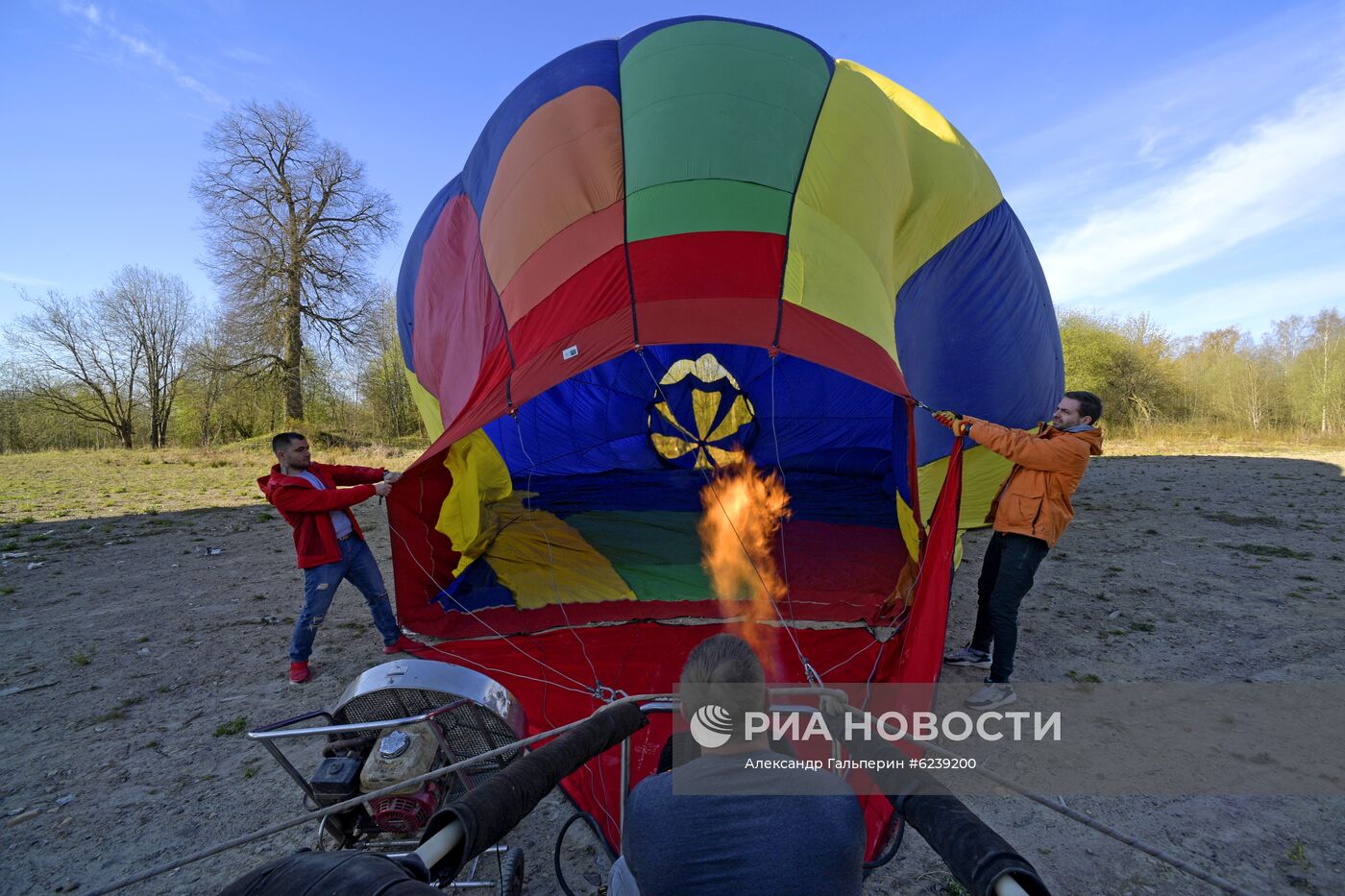 Запуск воздушных шаров в честь 75-й годовщины Победы