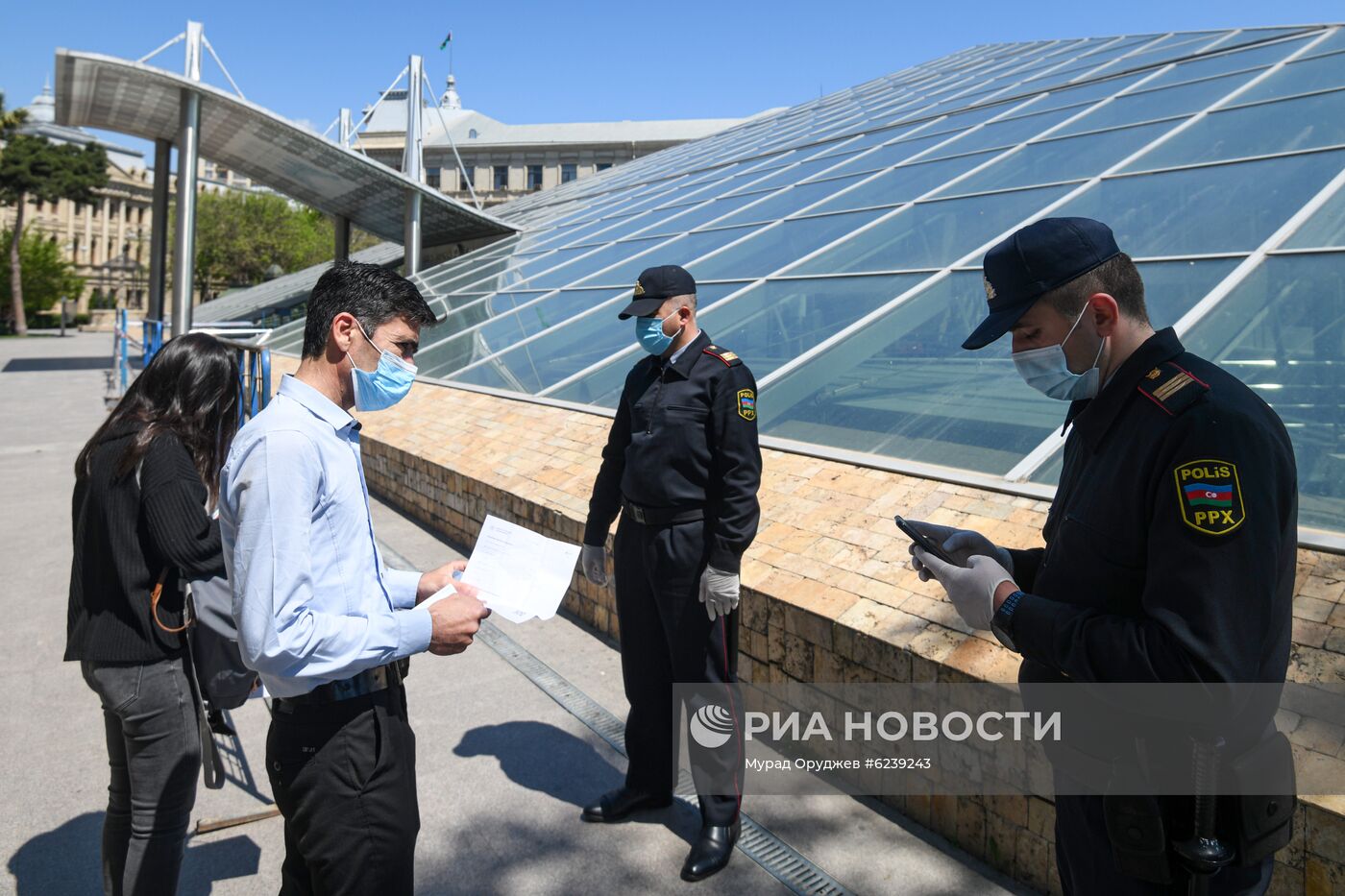 Метрополитен в Баку возобновил работу