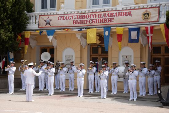 Юбилейный 70-й выпуск офицеров Черноморского высшего военно-морского училища имени П. С. Нахимова