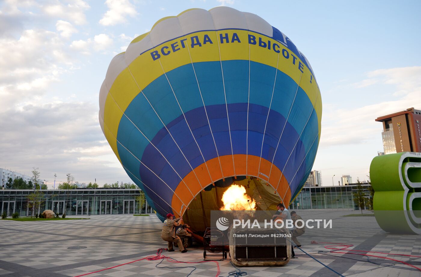 Запуск воздушных шаров в честь 75-й годовщины Победы