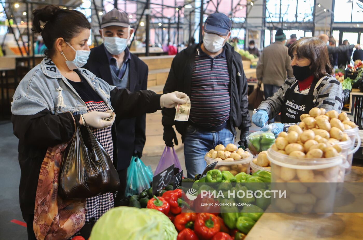 Работа продовольственных рынков в Ставропольском крае