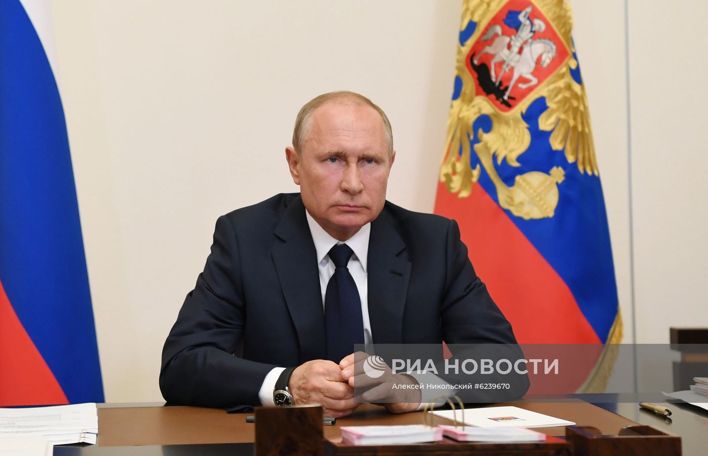 Президент РФ В. Путин провел совещание о ситуации с пандемией коронавируса