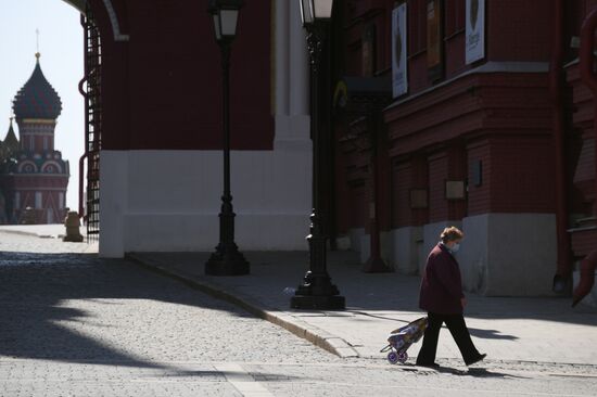 Поэтапное снятие карантина в Москве 