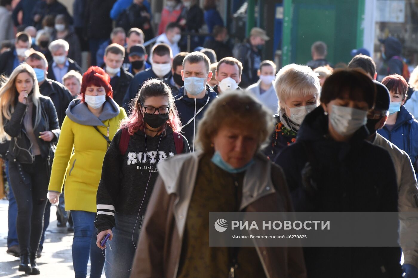 Поэтапное снятие карантина в Москве 