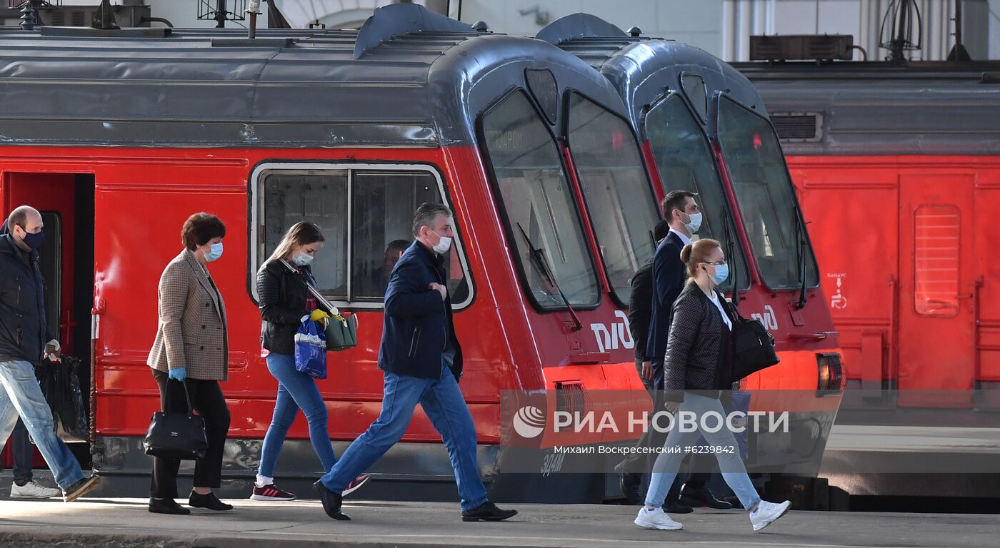 Поэтапное снятие карантина в Москве 