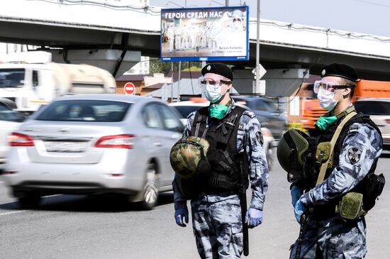 Автоматическая система для выявления на дорогах машин без пропусков