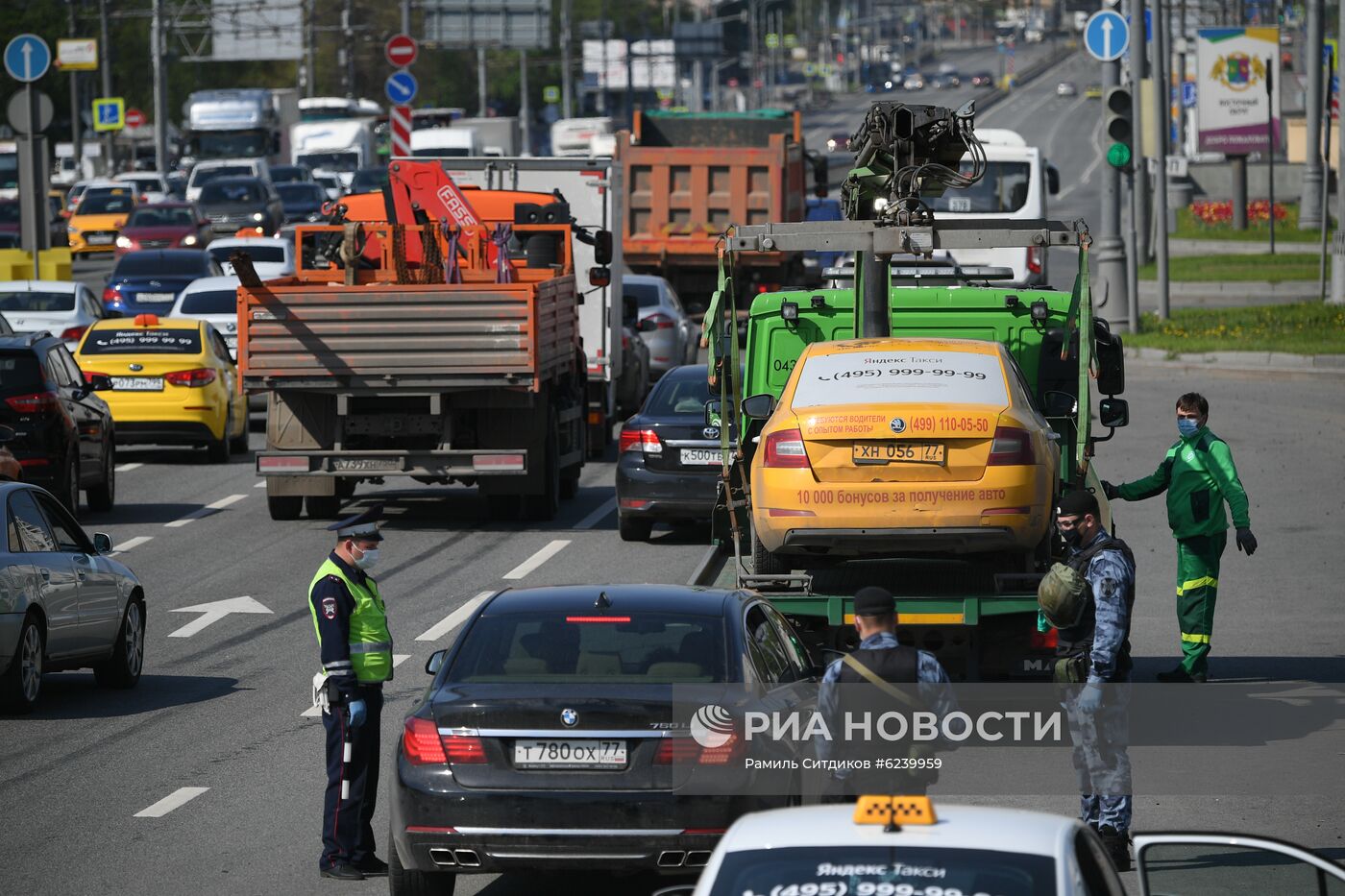 Поэтапное снятие карантина в Москве 