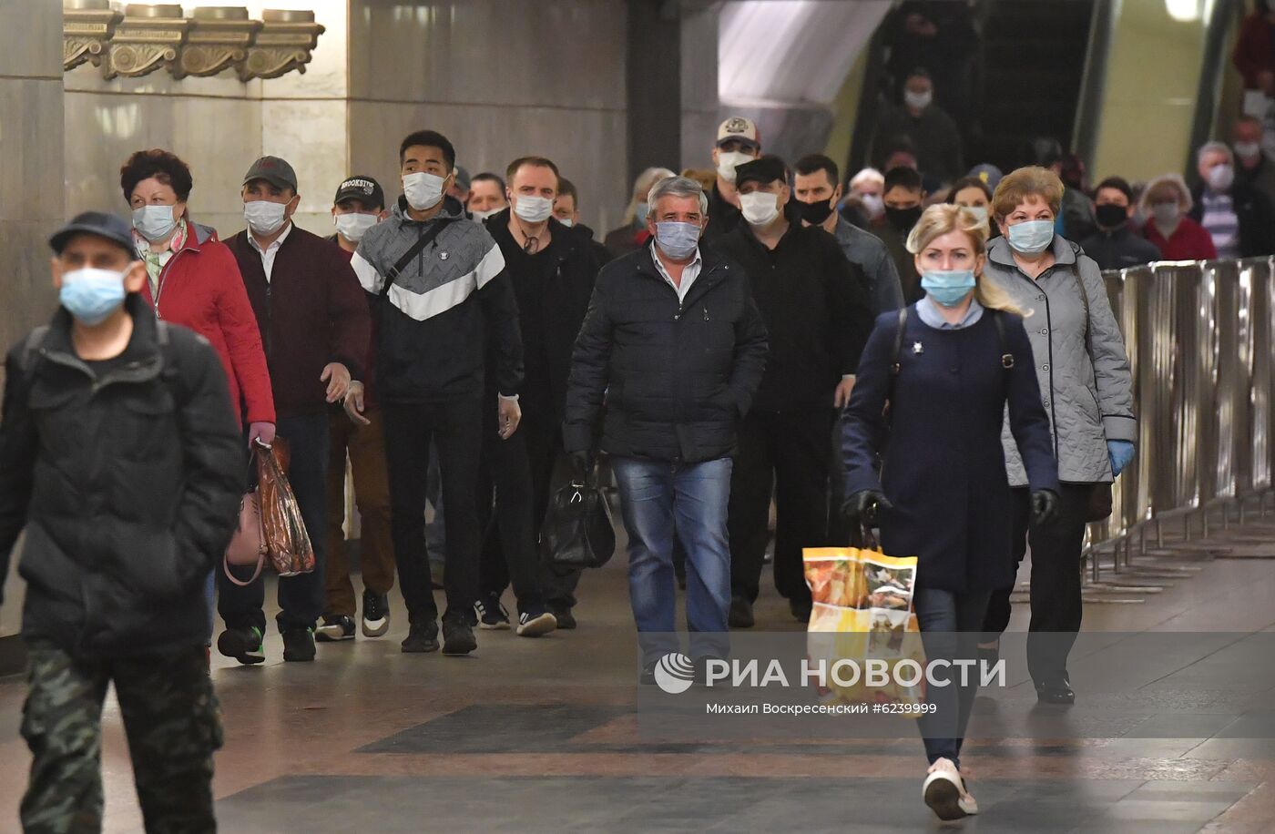 Поэтапное снятие карантина в Москве 