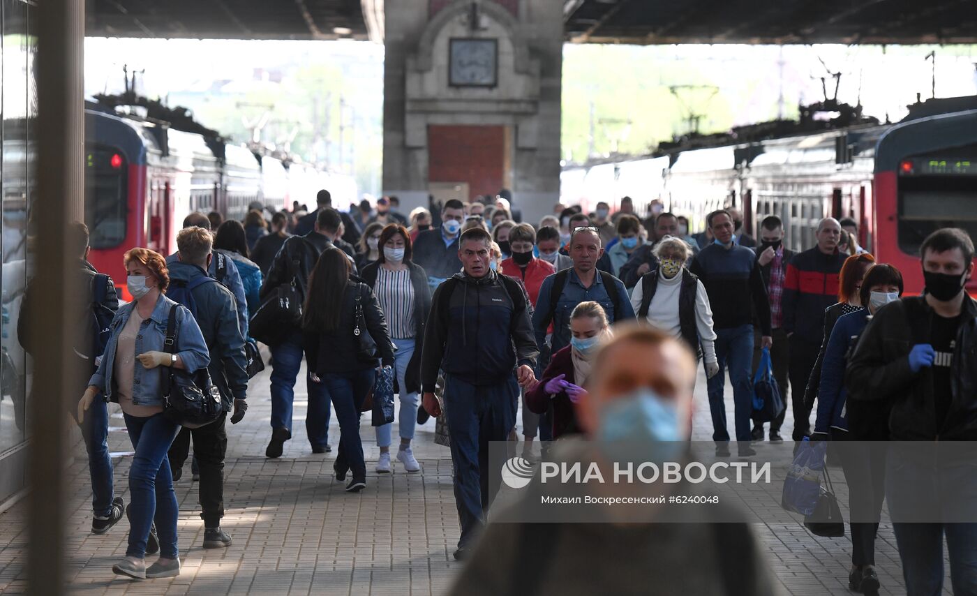 Поэтапное снятие карантина в Москве 