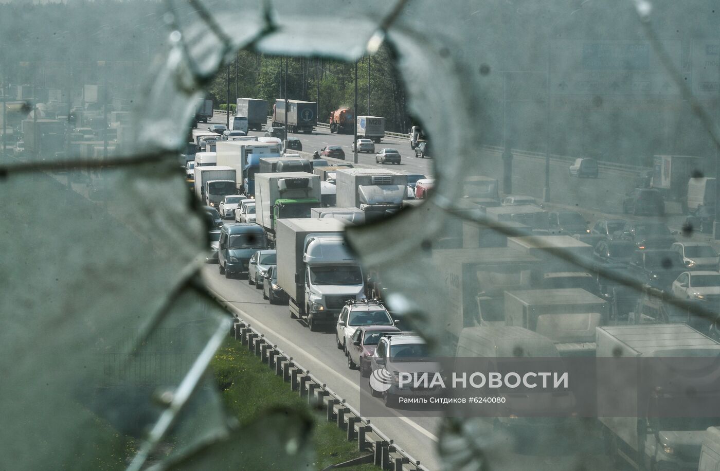 Поэтапное снятие карантина в Москве 