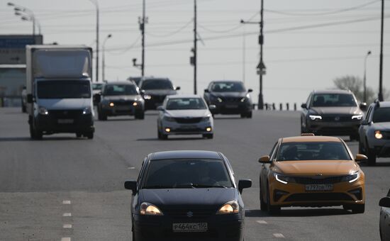 Поэтапное снятие карантина в Москве 