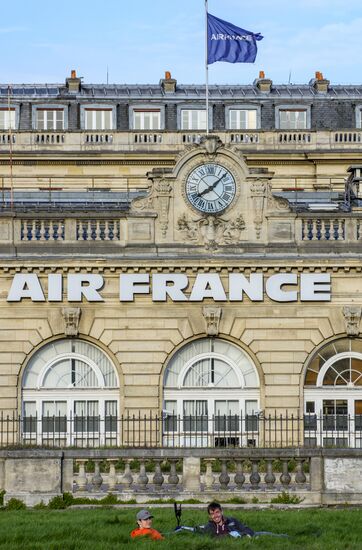 Ослабление карантинного режима во Франции