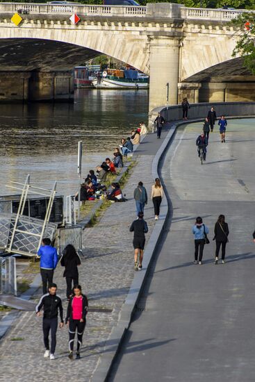 Ослабление карантинного режима во Франции