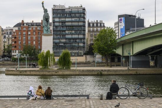 Ослабление карантинного режима во Франции