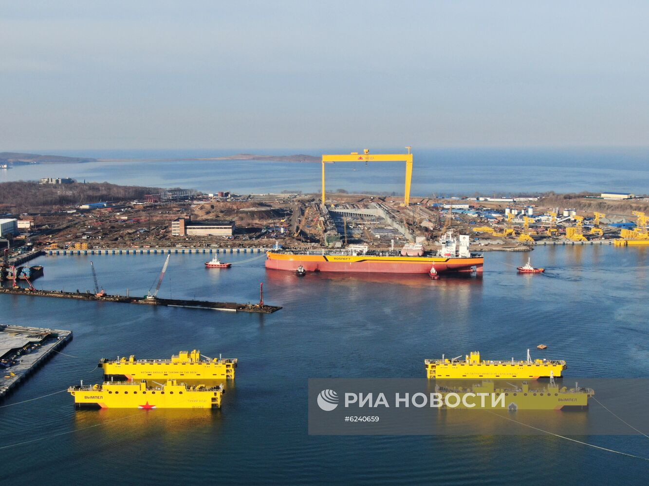 Спуск на воду танкера "Владимир Мономах" в Приморье