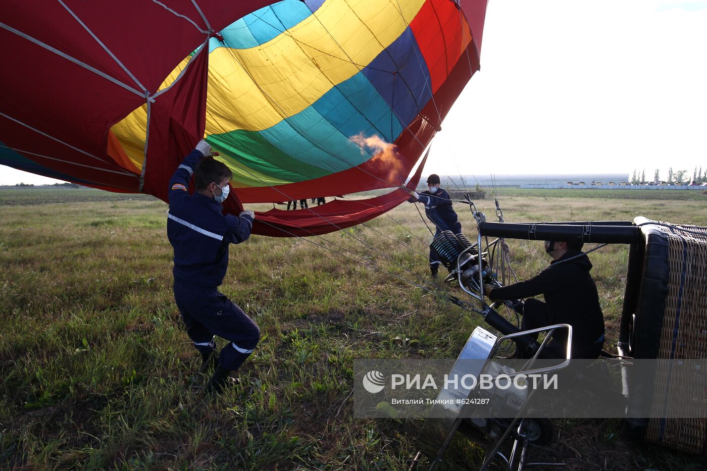 Запуск воздушных шаров в честь 75-й годовщины Победы