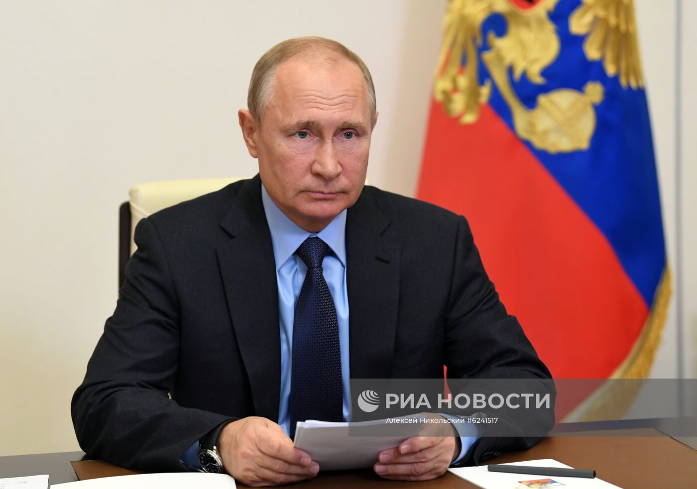 Президент РФ В. Путин провел совещание о развитии генетических технологий в РФ