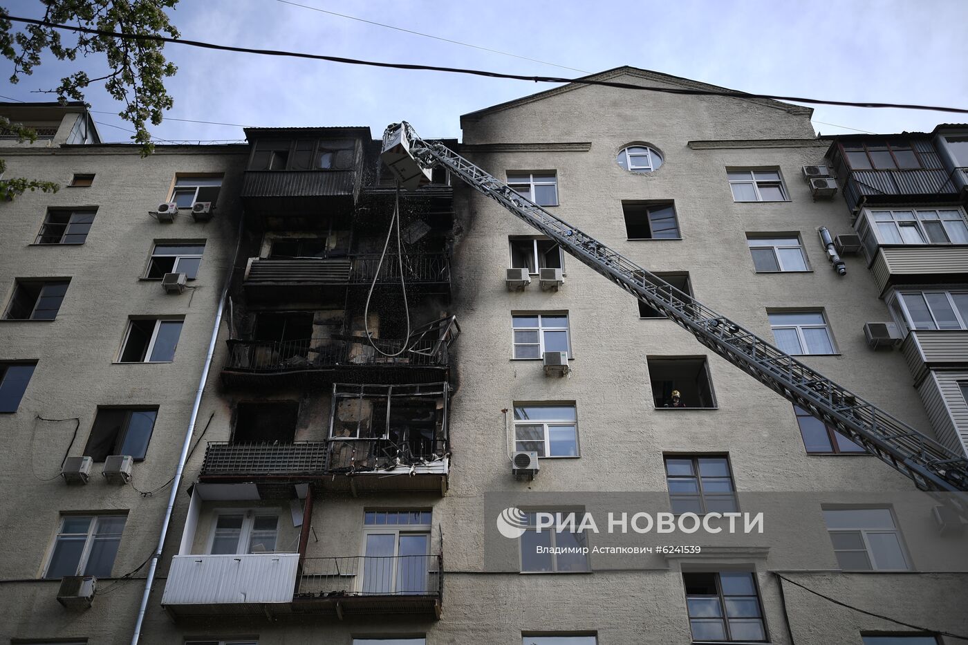 Пожар в жилом доме в Москве