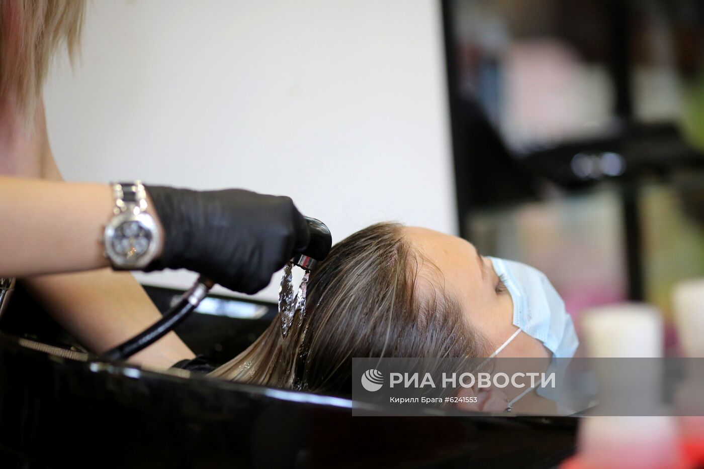 Работа салона красоты в Волгограде