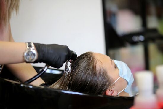 Работа салона красоты в Волгограде