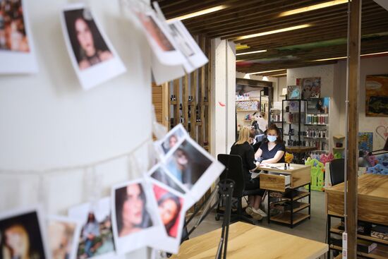 Работа салона красоты в Волгограде