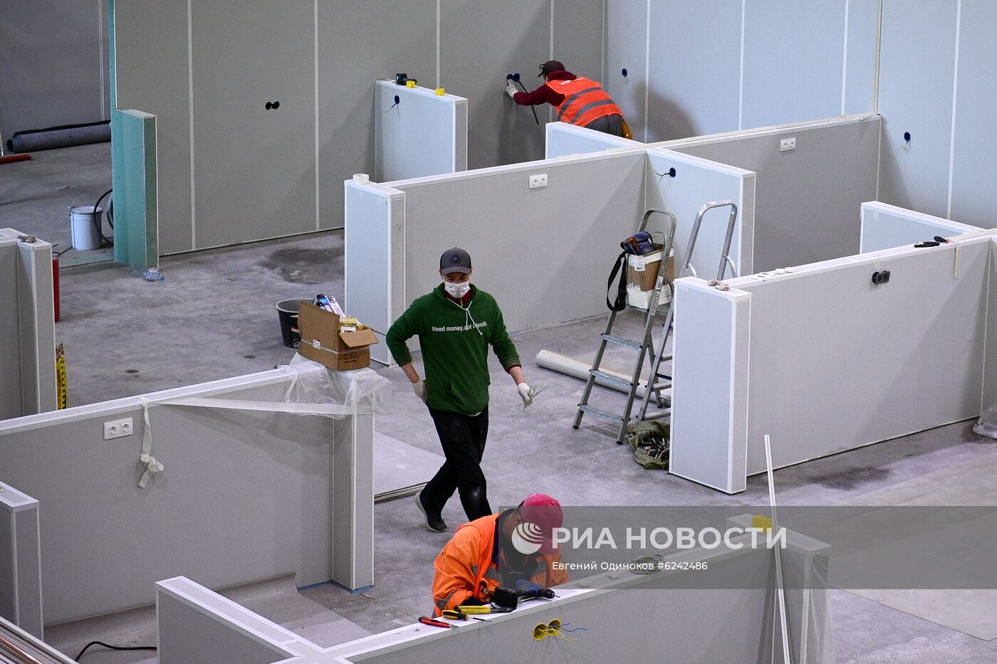 Строительство временных госпиталей для пациентов с COVID-19