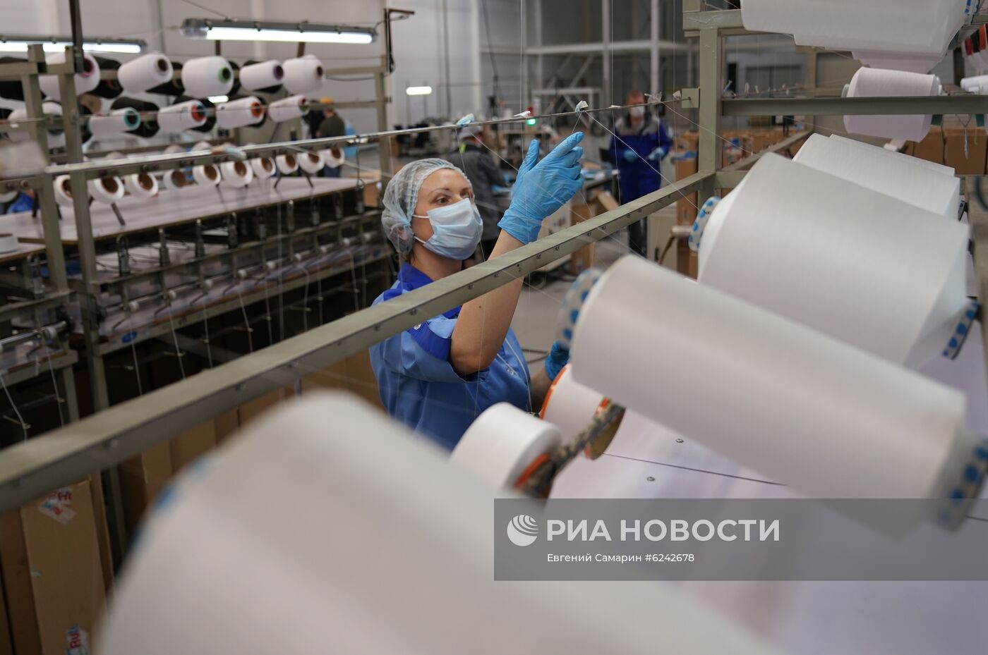 Производство медицинских масок и респираторов в технополисе "Москва"