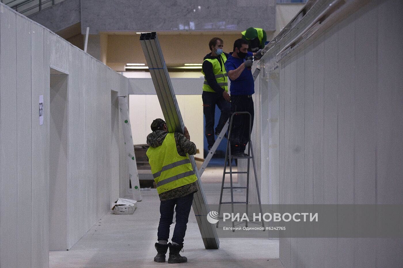 Строительство временных госпиталей для пациентов с COVID-19