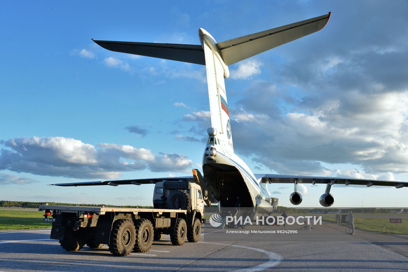 Возвращение российских военных специалистов из Италии