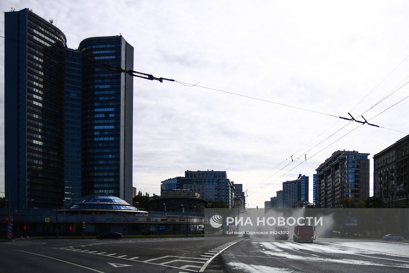 Дезинфекция дорог и тротуаров в Москве 