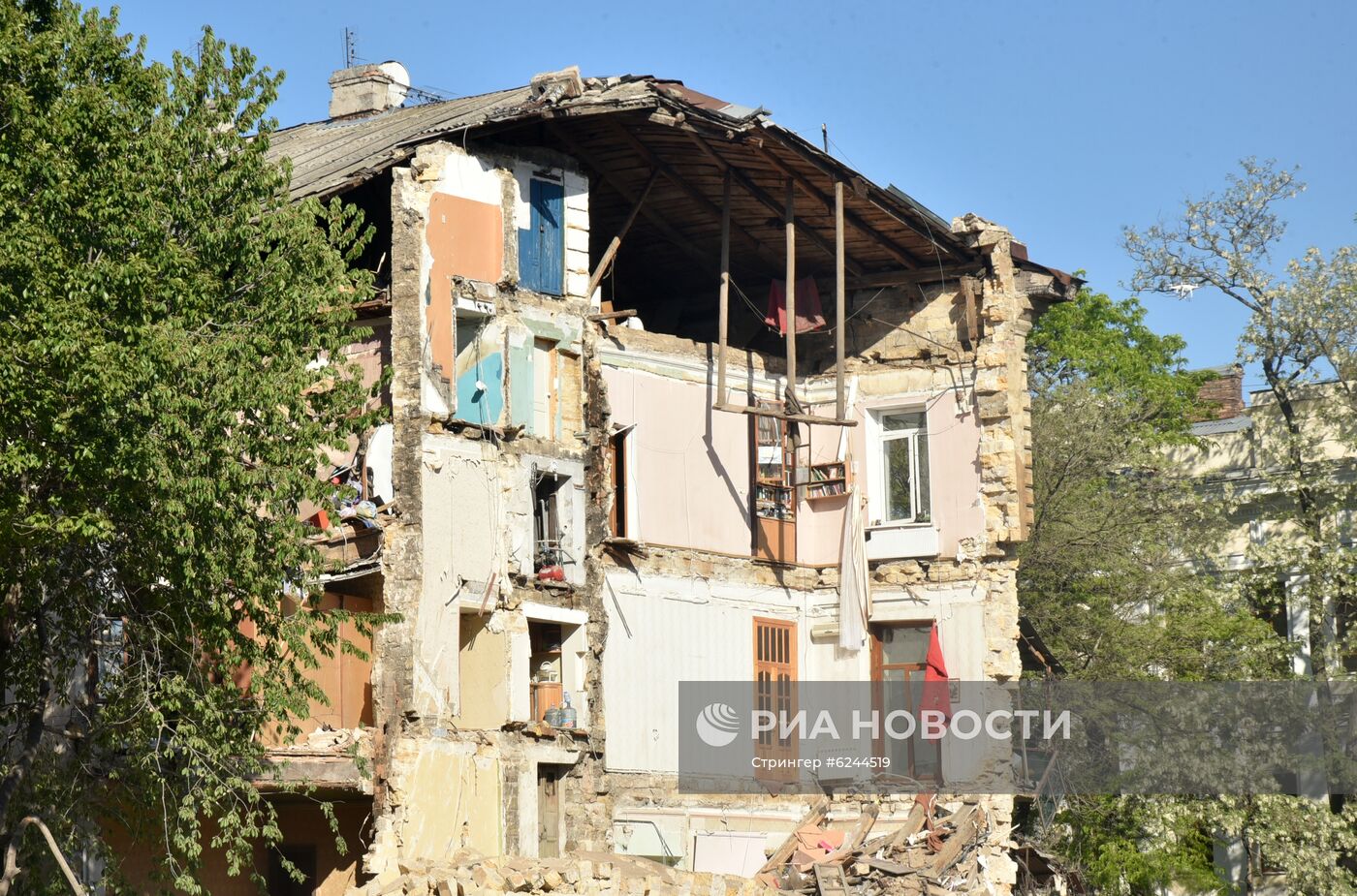 В Одессе обрушилась стена жилого дома