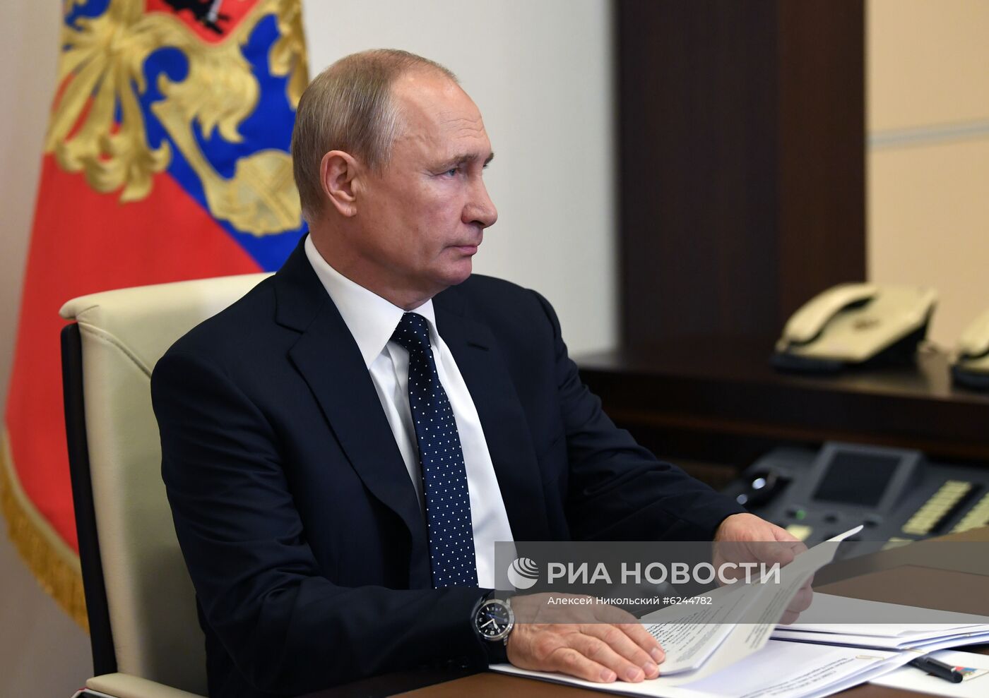 Президент РФ В. Путин принял участие в заседании ВЕЭС в режиме видеоконференции